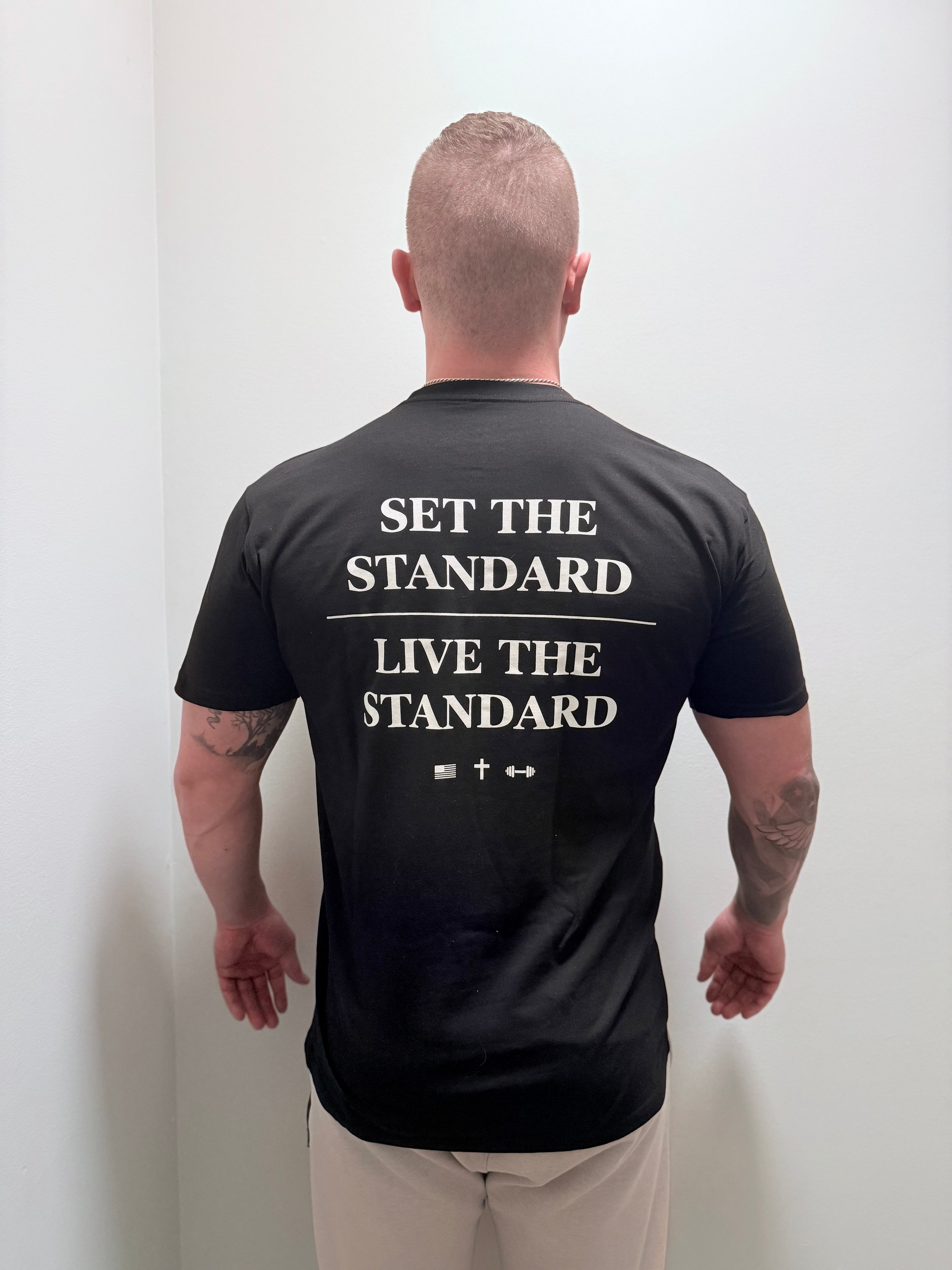SET THE STANDARD Tee-Black