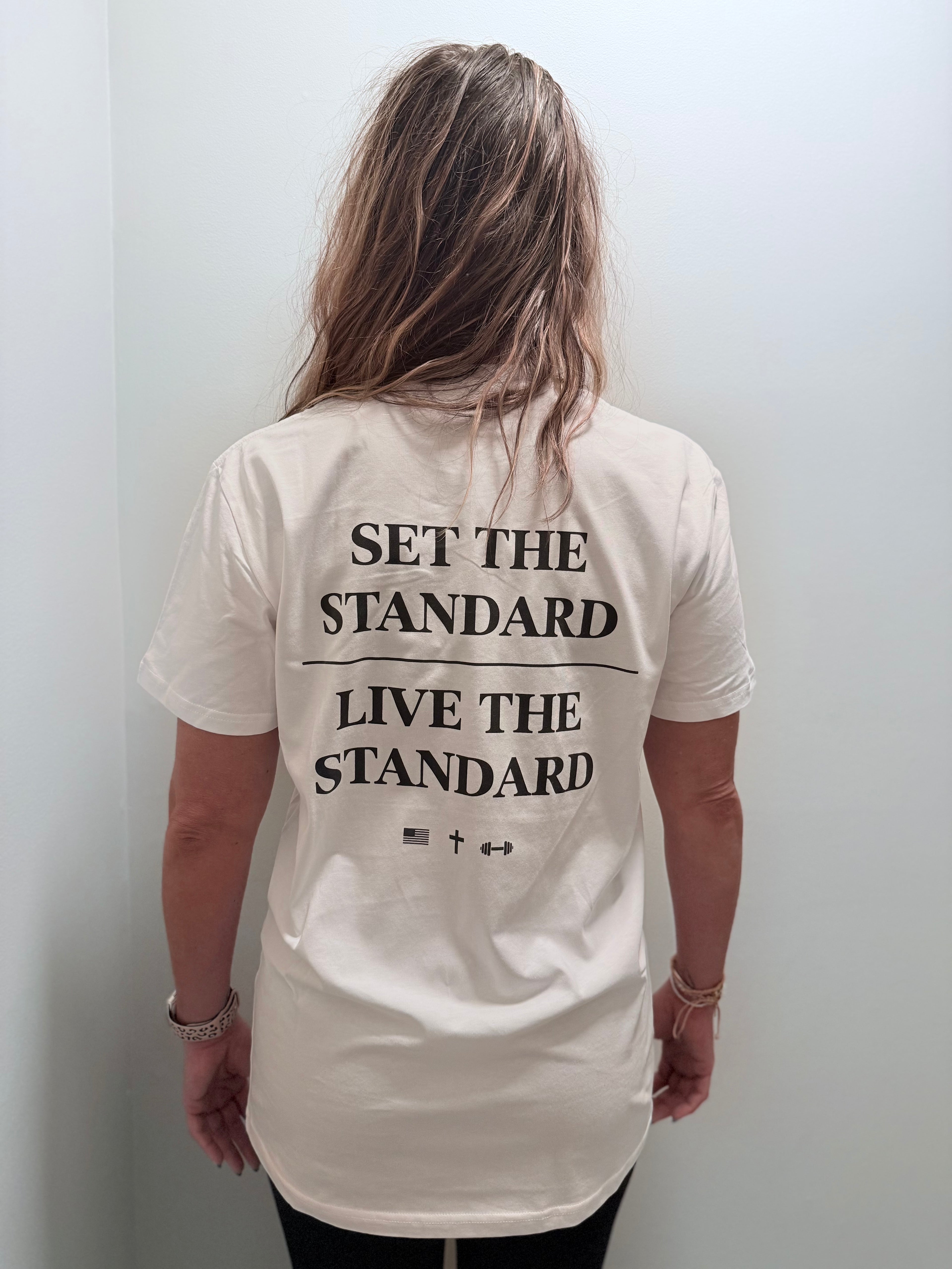 SET THE STANDARD Tee-White